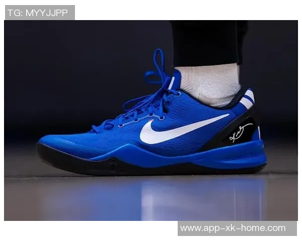 杜克大学发布独特白蓝配色Kobe5球鞋引发球迷热议 杜克大学发布独特白蓝配色Kobe5球鞋引发球迷热议